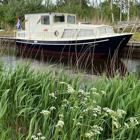 Jutrijp Boat Ella - Kamperen Op Het Water -Niet Om Mee Te Varen -Read Host Profile-Lees Hostprofiel المظهر الخارجي الصورة