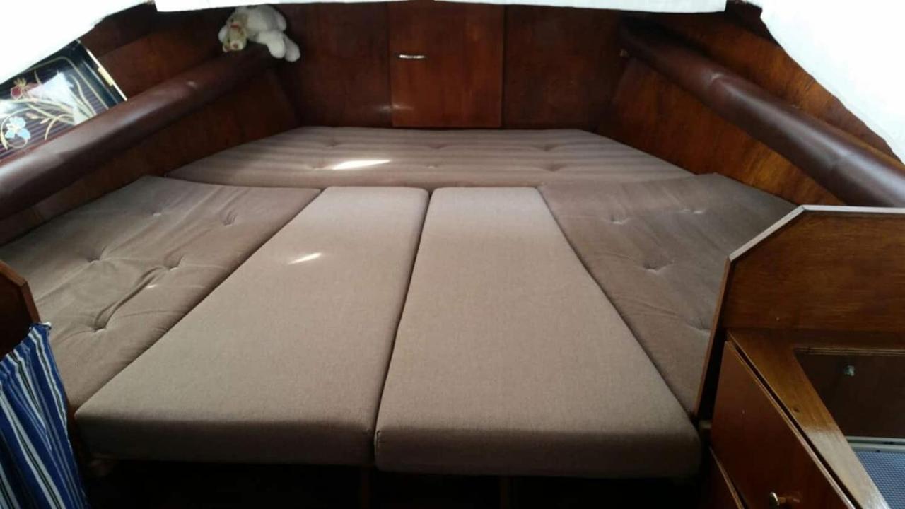 Jutrijp Boat Ella - Kamperen Op Het Water -Niet Om Mee Te Varen -Read Host Profile-Lees Hostprofiel المظهر الخارجي الصورة