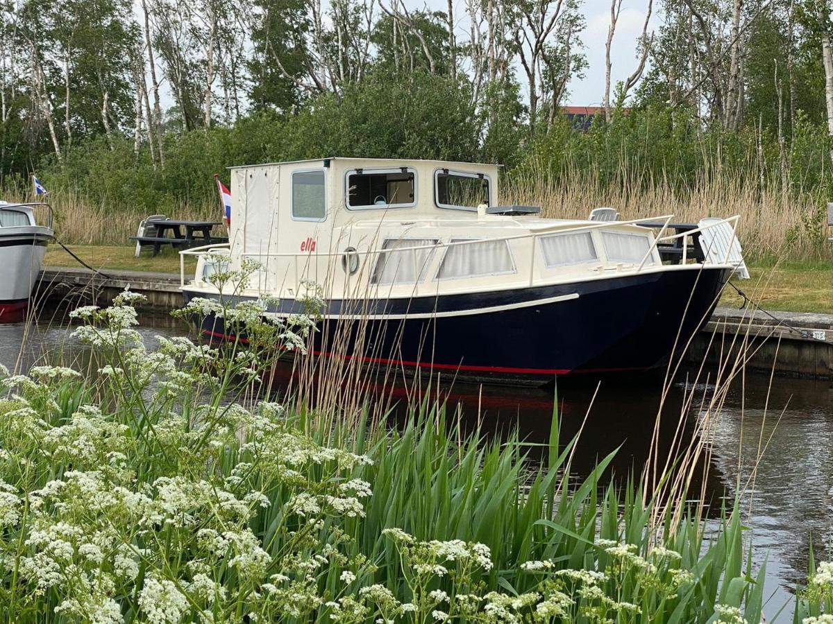 Jutrijp Boat Ella - Kamperen Op Het Water -Niet Om Mee Te Varen -Read Host Profile-Lees Hostprofiel المظهر الخارجي الصورة